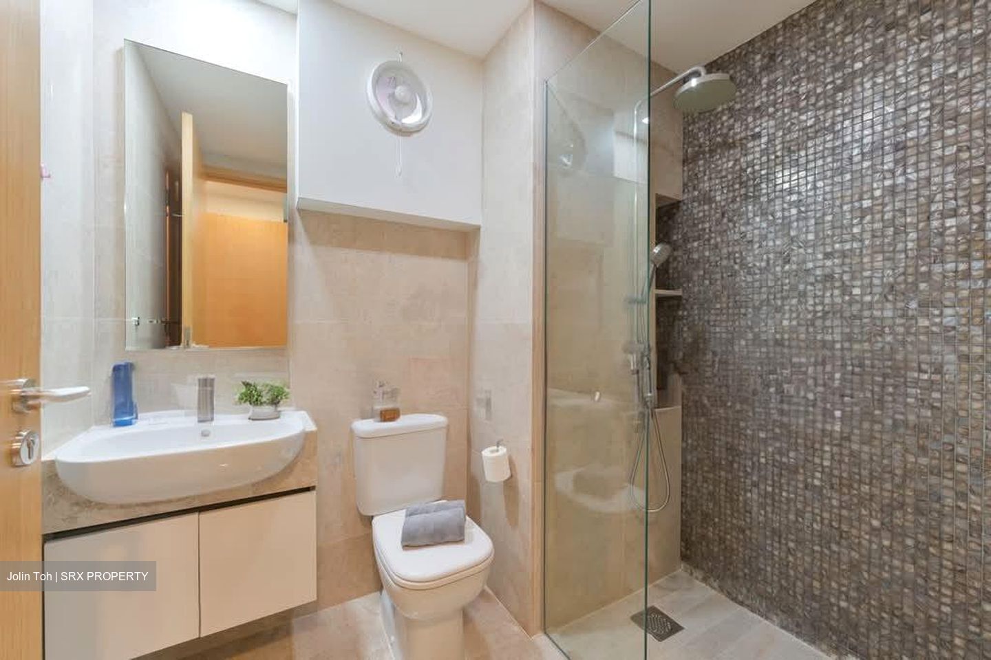 La Fiesta (D19), Condominium #562458641
